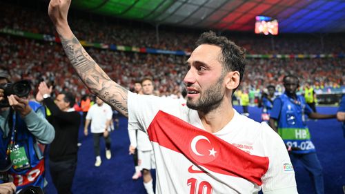 Hakan Calhanoglu, „omul” lui Chivu la Inter, va fi una dintre armele Turciei împotriva României