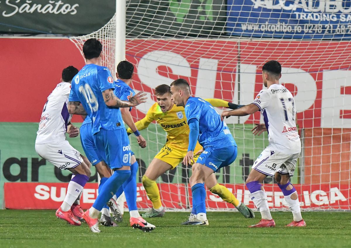 FC Argeș - Universitatea Craiova // FOTO: Andrei Furnigă și Cristi Preda (GSP.ro)