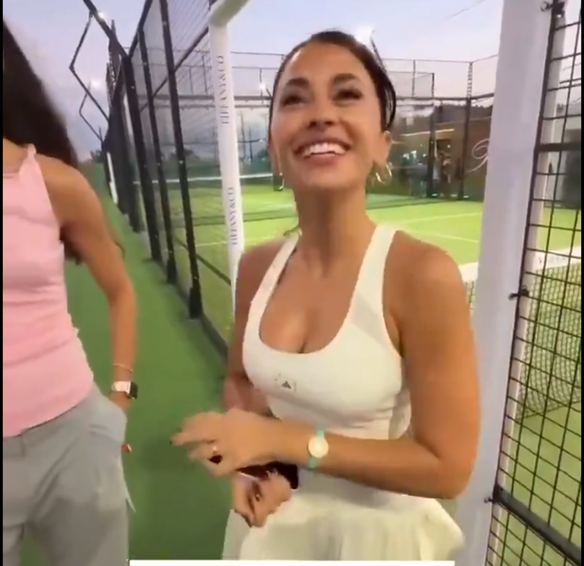 Soția lui Lionel Messi a publicat imagini de la piscină » Logodnica lui Cristiano Ronaldo a reacționat