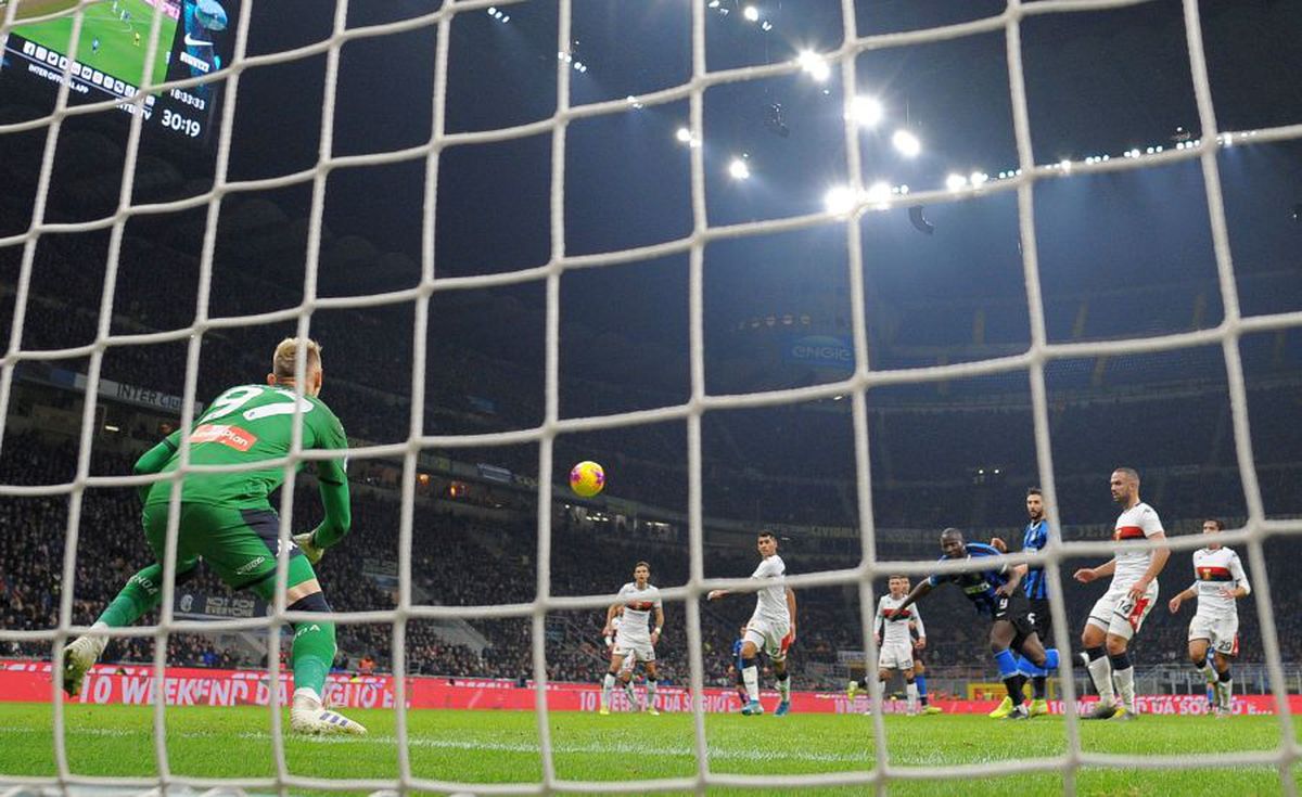 INTER - GENOA 4-0 // VIDEO+FOTO Ionuț Radu, „ciuruit” pe Meazza! N-a rezistat bombardamentului decât jumătate de oră