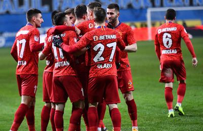 Gratis în ianuarie » FCSB, la un pas să transfere revelația Ligii 1 + Gigi Becali vrea și un atacant