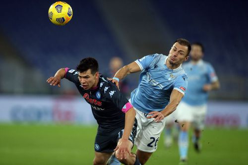 Ștefan Radu, fundașul lui Lazio, a alungat criticile recente cu o evoluție solidă în duelul cu Napoli, scor 2-0, închizând foarte bine zona în fața lui Lozano și a lui Politano. Foto: Imago