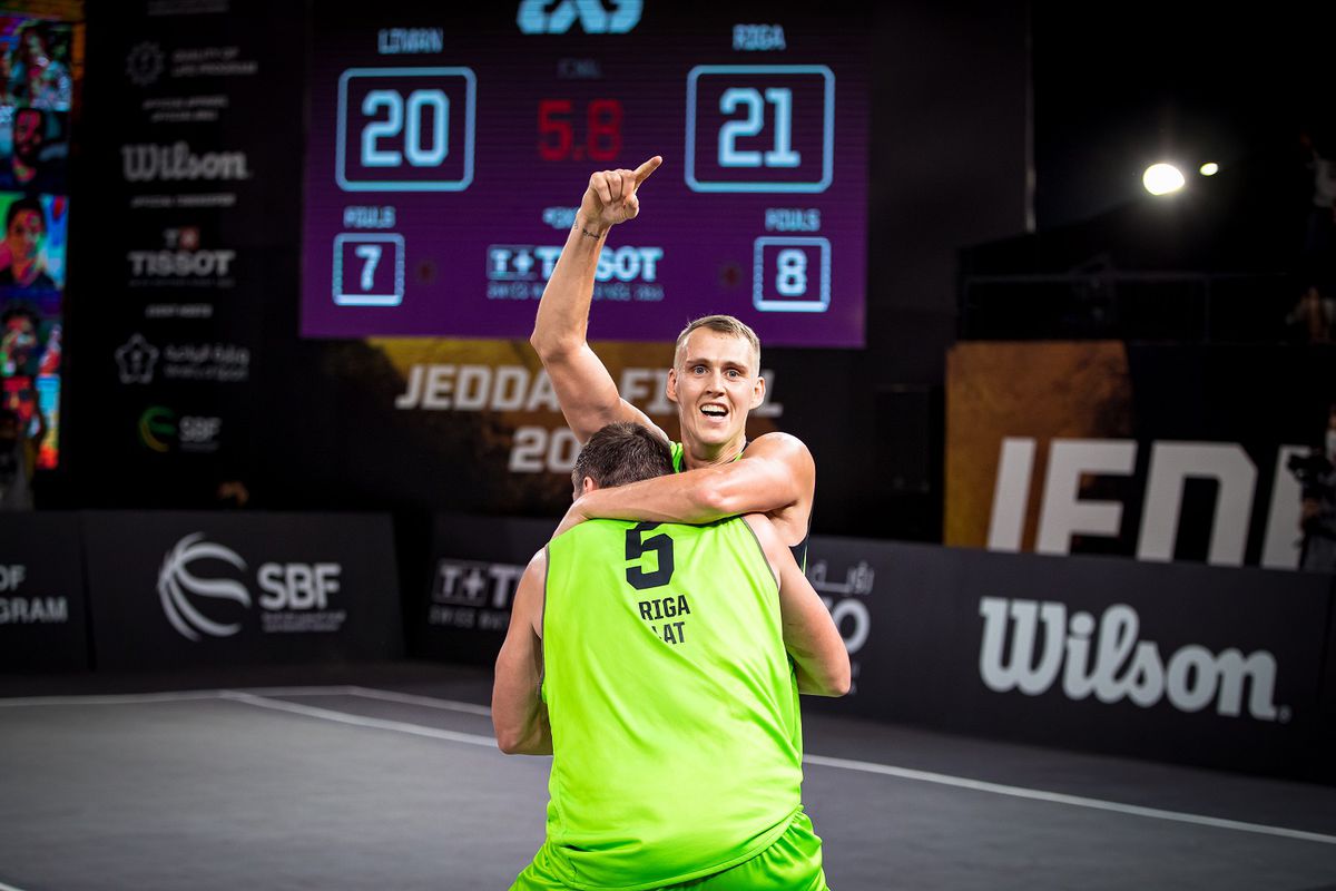 Blocați în Arabia Saudită! Mai mulți români nu pot reveni în țară: „Nu cred că ajungem acasă de Sărbători”