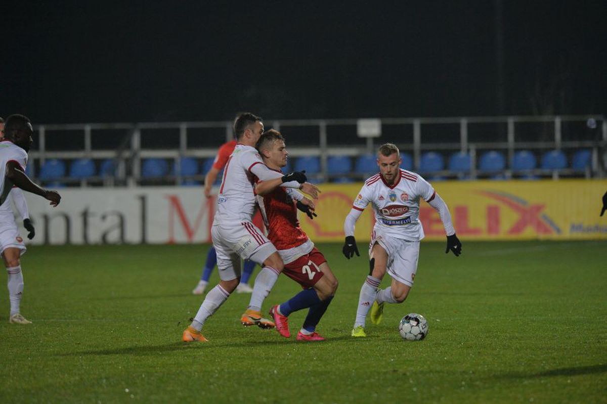 FCSB. EXCLUSIV Gigi Becali dă un jucător afară pentru a-i face loc noului transfer! Cifrele spun că face o greșeală