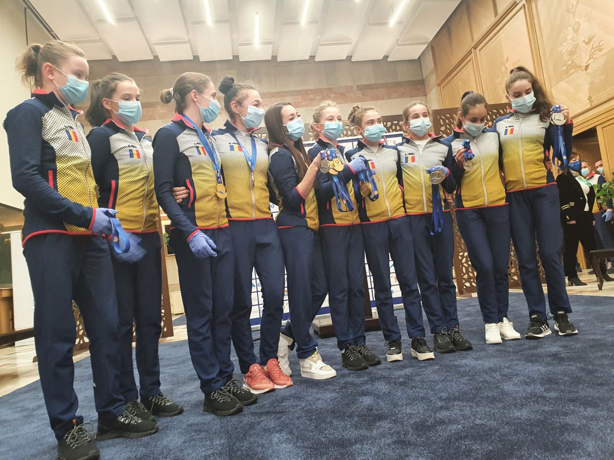 Lotul național de gimnastică a revenit de la Europene