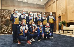 VIDEO „Tricolorele” s-au întors cu tolba plină de la Campionatele Europene de Gimnastică și au cântat colinde pe aeroport