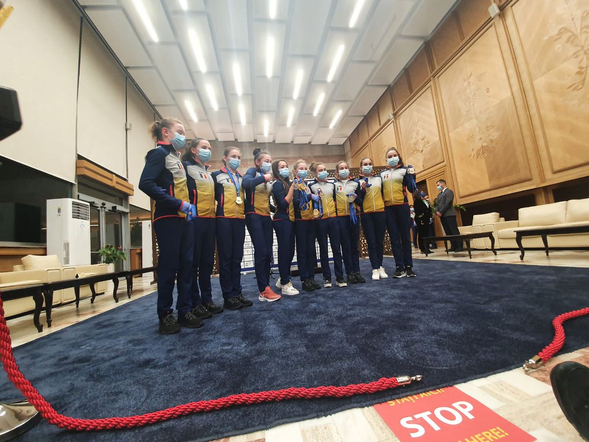 Lotul național de gimnastică a revenit de la Europene