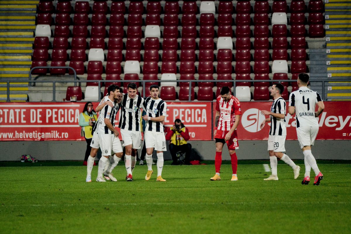 Astra - UTA 0-0 » „Remiză albă” în ultima etapă din sezonul regulat! Adrian Petre, aproape de o accidentare serioasă