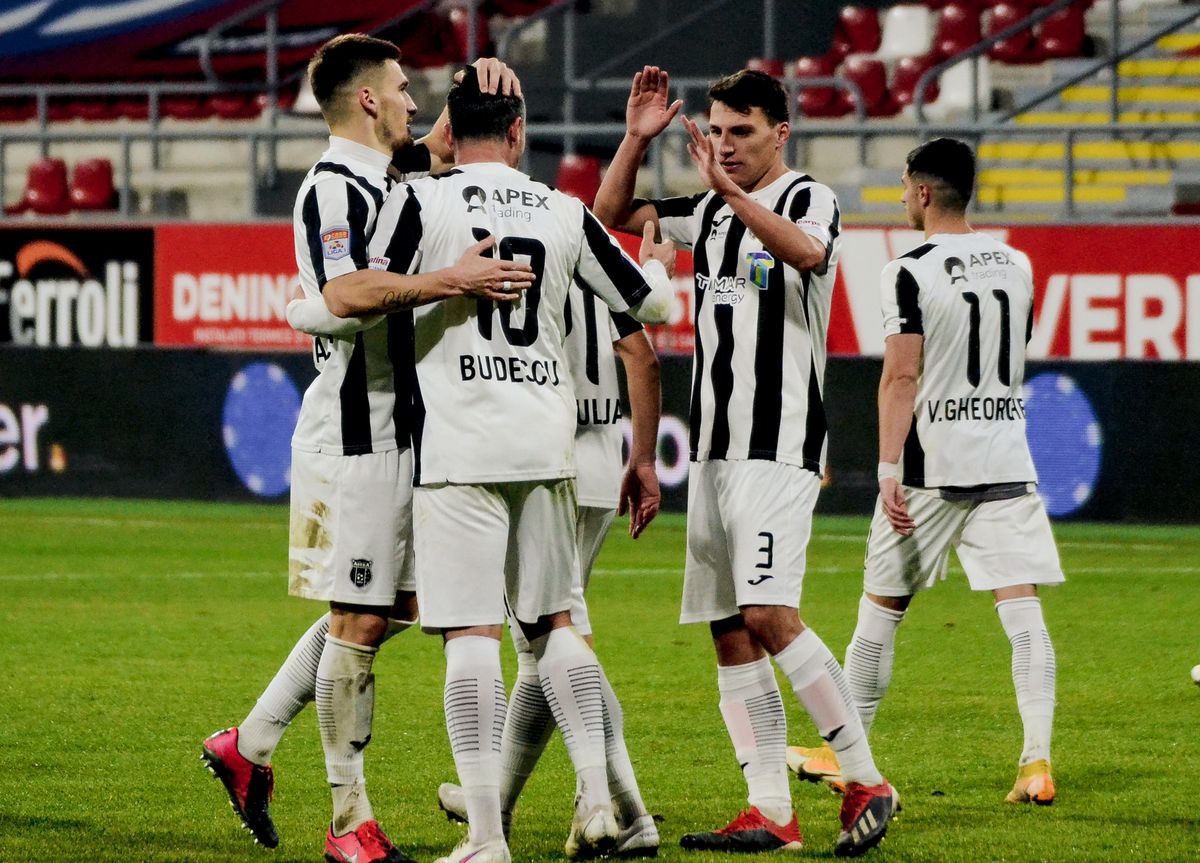 UTA - Astra Giurgiu 0-6. Giurgiuvenii au reușit scorul campionatului la Arad!