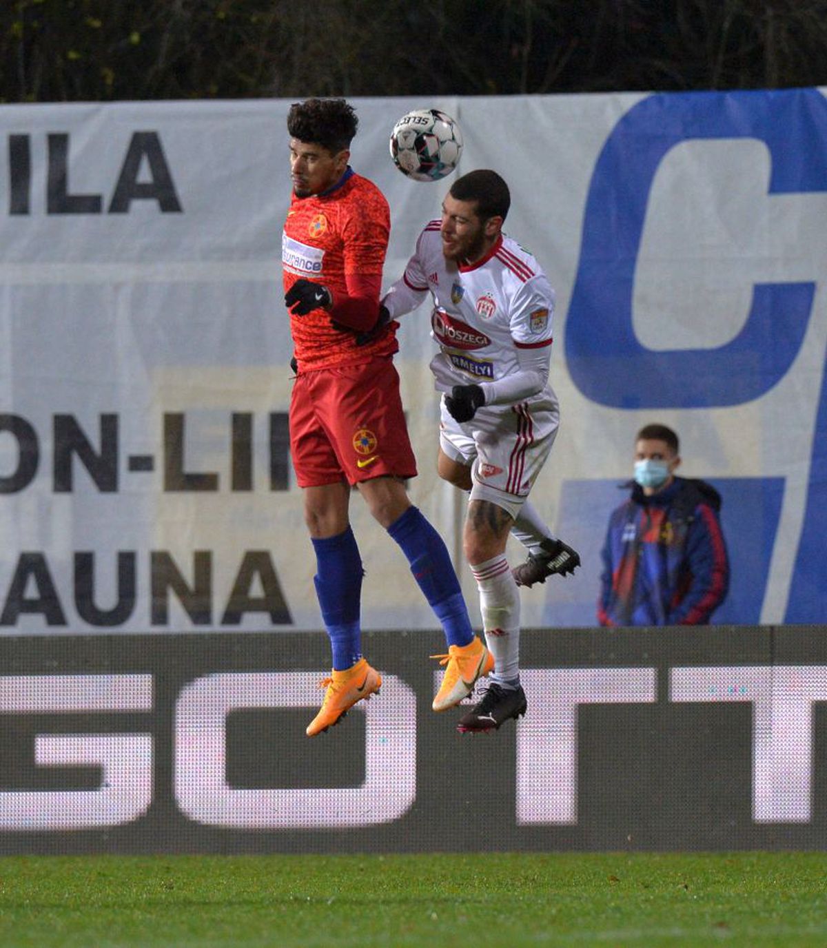 FCSB. Thomas Neubert lucrează „pe blat” » Adevărul despre „preparatorul-fenomen” s-a aflat acum! FRF confirmă