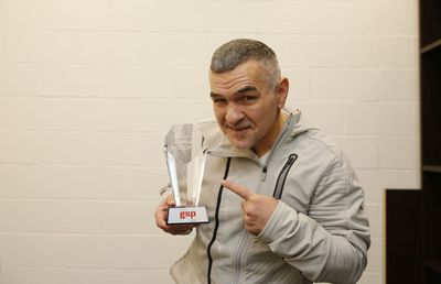 Leonard Doroftei, emoționat la primirea trofeului de Legendă GSP: „Nu credeam că se mai gândește cineva la mine”