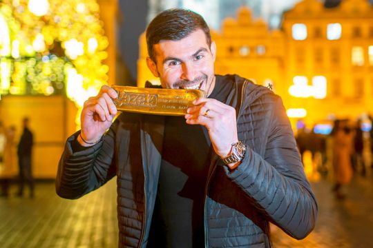 Florin Niță (34 de ani), portarul celor de la Sparta Praga, a fost desemnat „Fotbalistul anului”, în urma celei mai cea mai respectate anchete de final de an din tot sportul românesc.