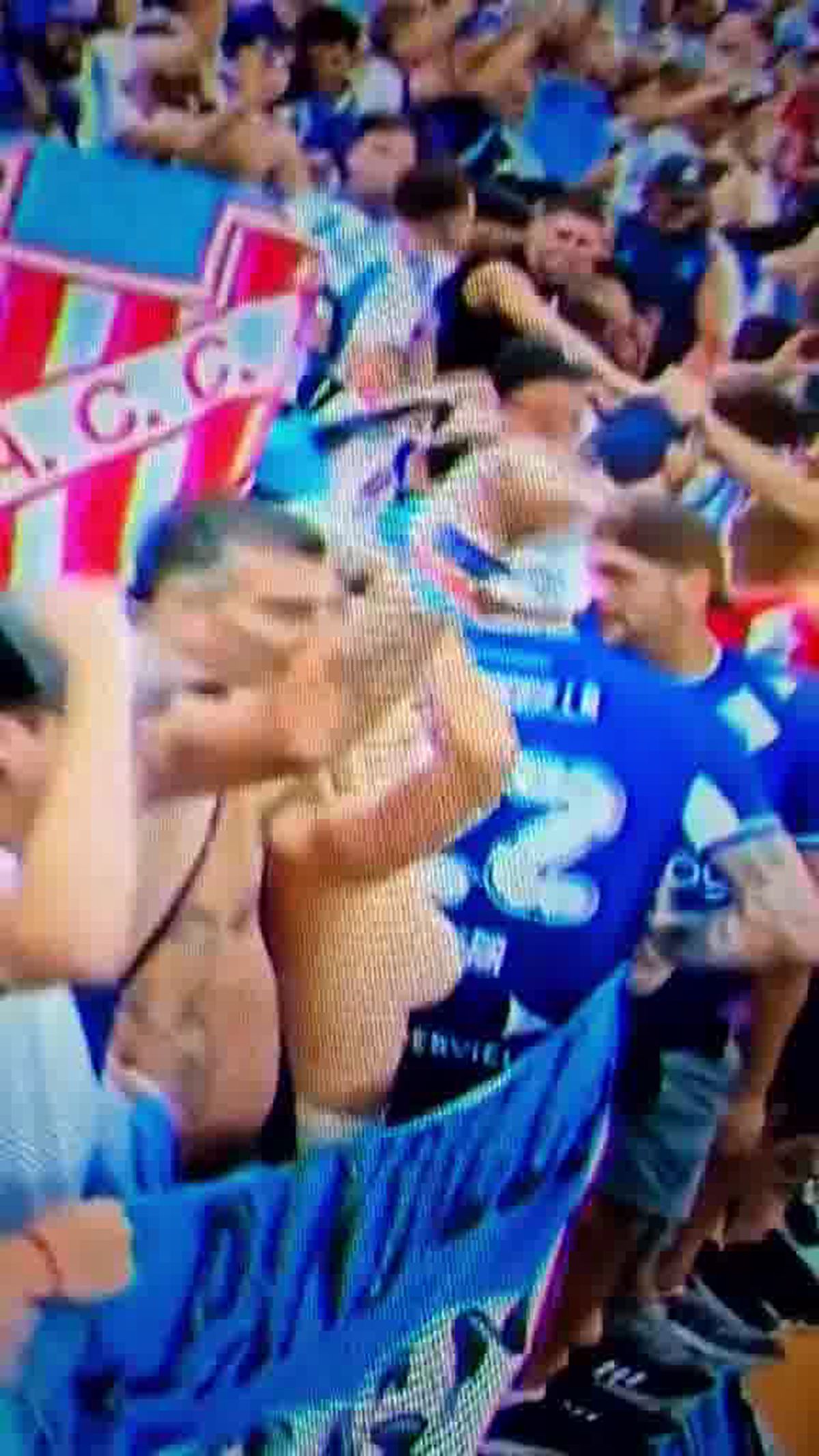 A explicat de ce s-a dezbrăcat în tribune la finala CM 2022: „Fiindcă m-au pedepsit că sunt femeie!”