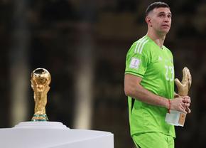 Francezii cer sancțiuni împotriva lui „Dibu” Martinez: „Vă dați seama ce grad de degradare?! Sper că va exista o plângere la FIFA”