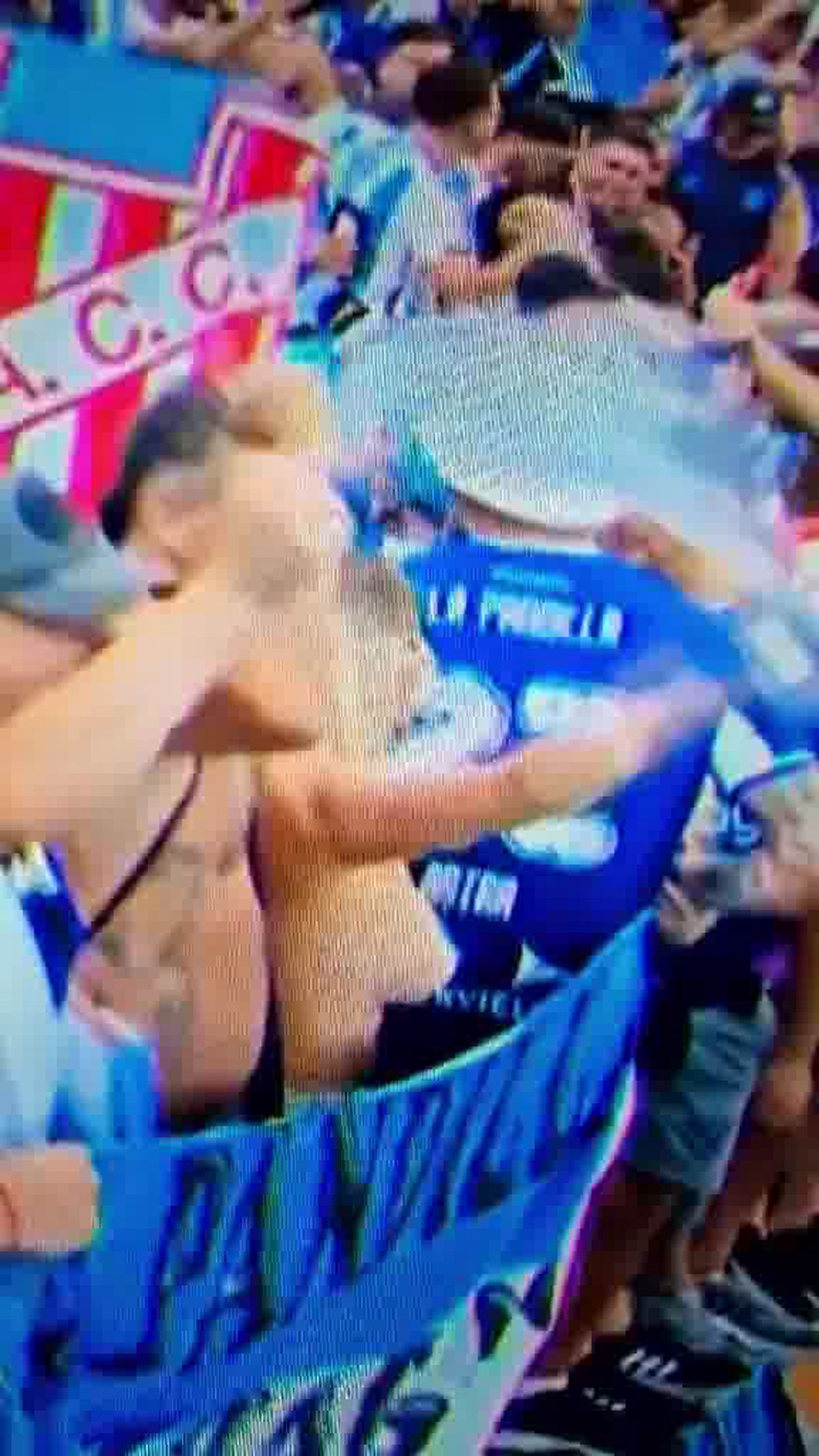 A explicat de ce s-a dezbrăcat în tribune la finala CM 2022: „Fiindcă m-au pedepsit că sunt femeie!”