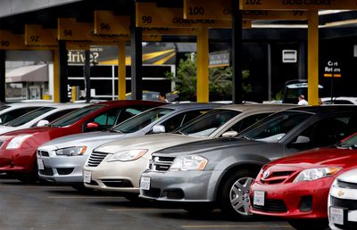 De ce este recomandat să închiriați o mașină când plecați într-o vacanță?