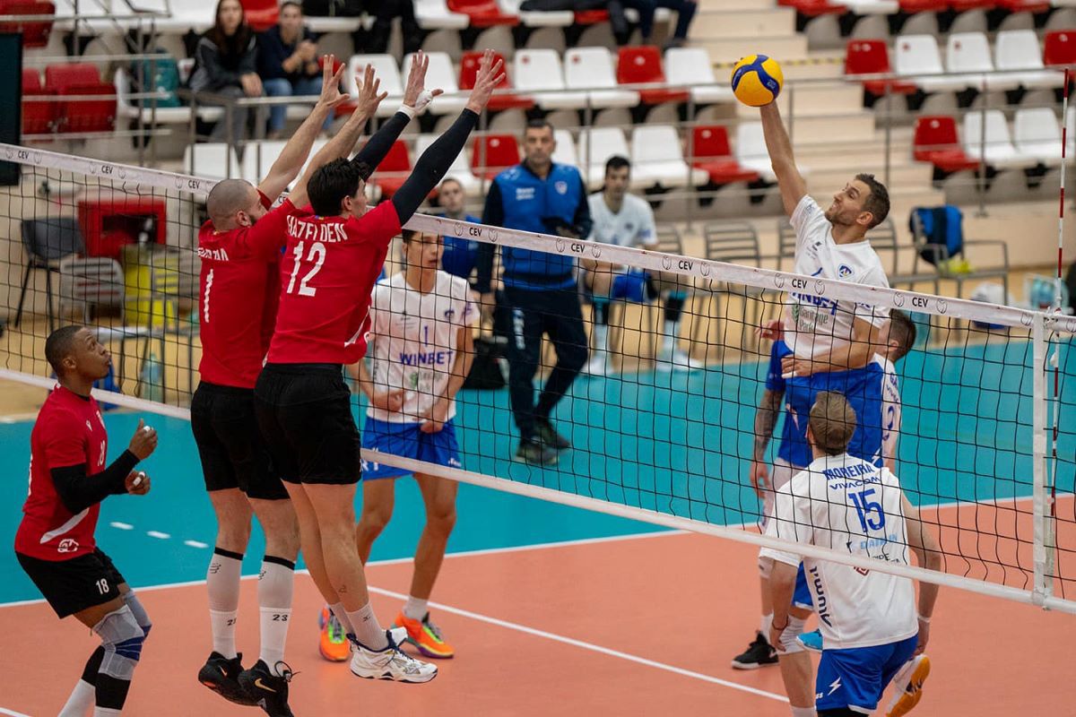 Dinamo, victorie cu 3-2 în retur, dar nu a trecut de „optimi” în Challenge Cup