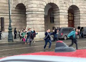 HAOS LA PRAGA! Focuri de armă la Universitatea din oraș » Poliția anunță morți și mai mulți răniți, în urma atacului armat