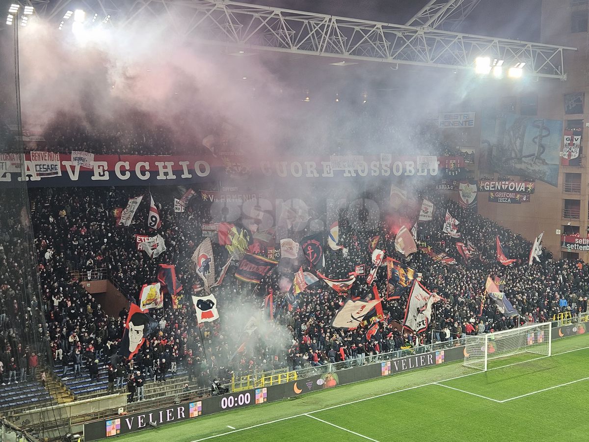 Atmosferă la Genoa - Napoli