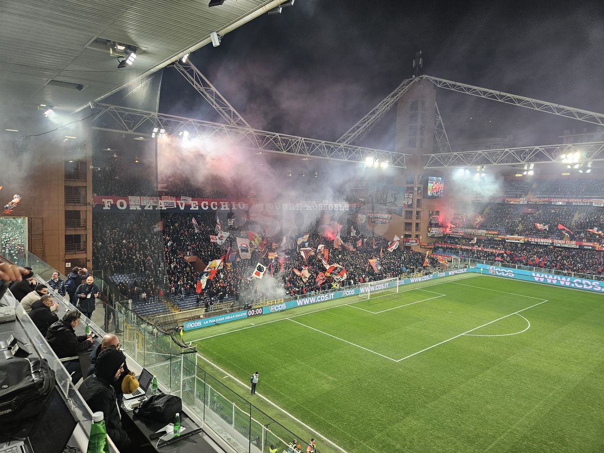 Atmosferă la Genoa - Napoli