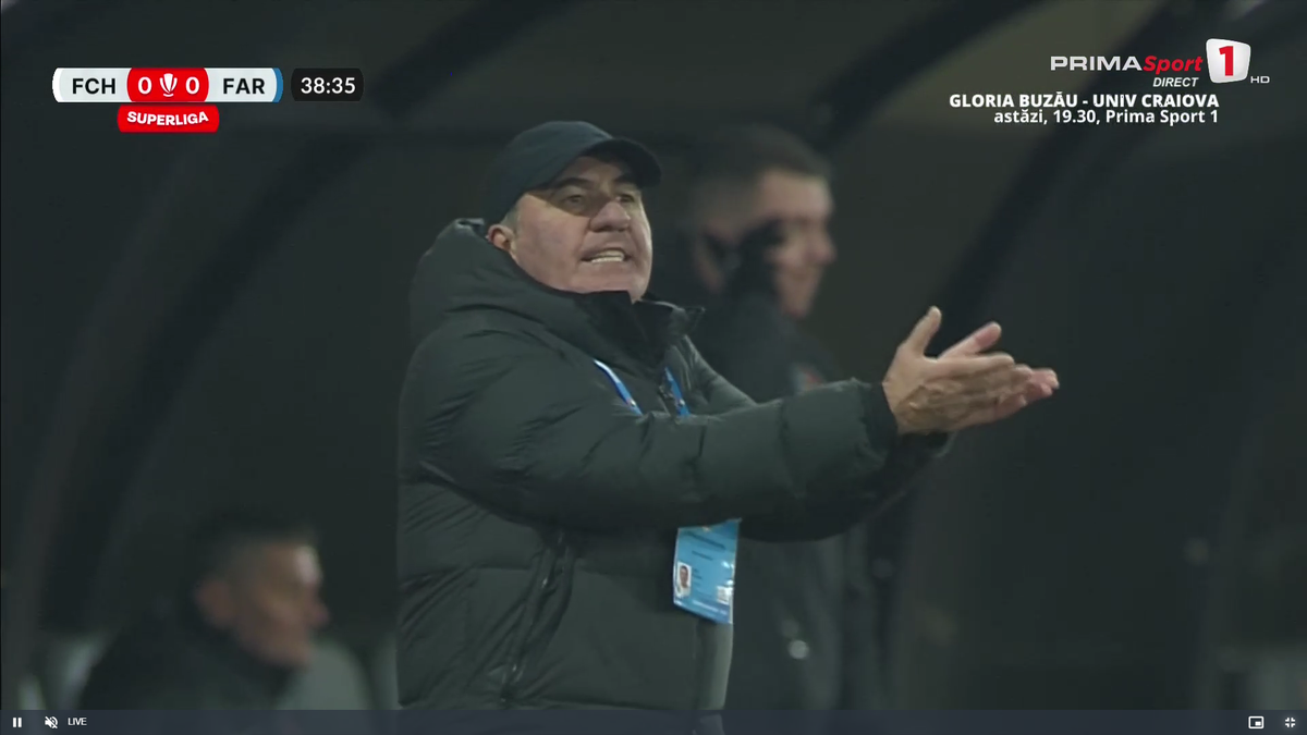 Accidentare groaznică chiar înainte de Sărbători » Elevul lui Hagi a părăsit terenul pe targă