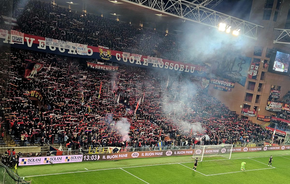 Atmosferă la Genoa - Napoli