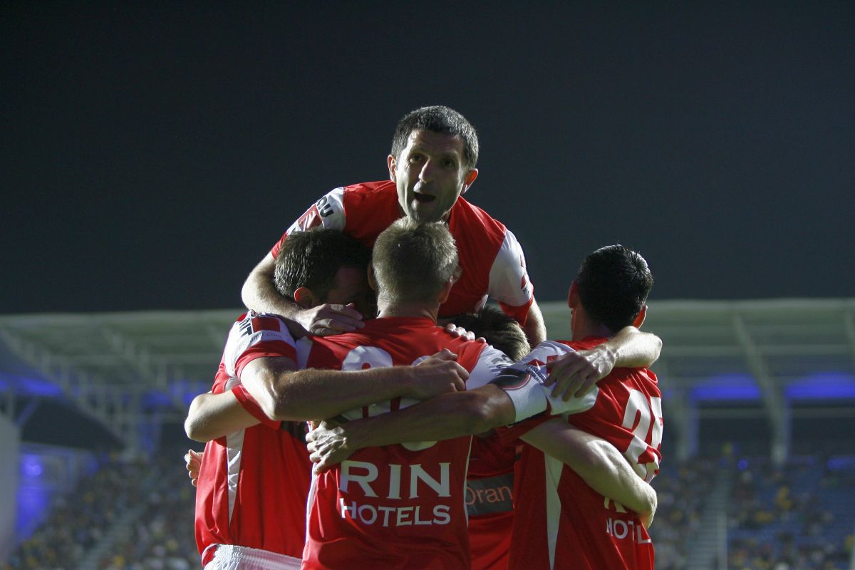 Dinamo în sezonul 2011-2012, ultima oară când roș-albii au iernat pe primul loc