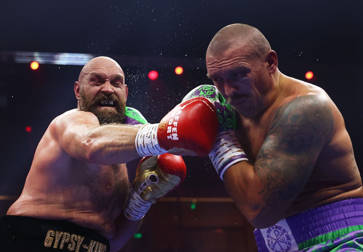 Oleksandr Usyk e REGELE la categoria grea! Victorie în unanimitate după o luptă crâncenă cu Tyson Fury! A fost show în Arabia Saudită