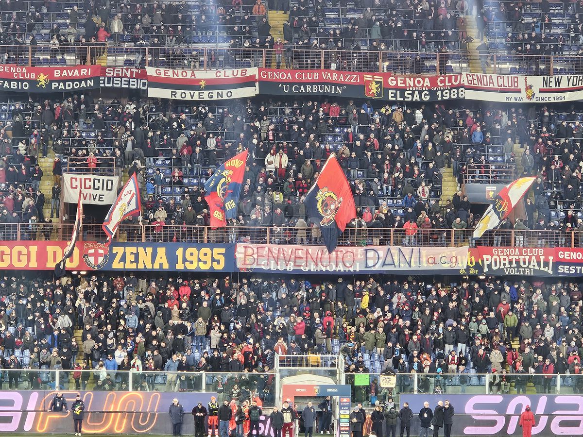 Atmosferă la Genoa - Napoli