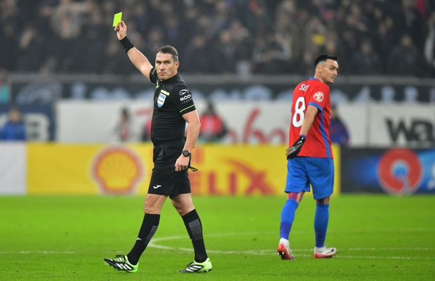 Istvan Kovacs, personajul principal din FCSB - Rapid » Pentru ce a acordat două penalty-uri în 10 minute. Salvat de VAR la o fază