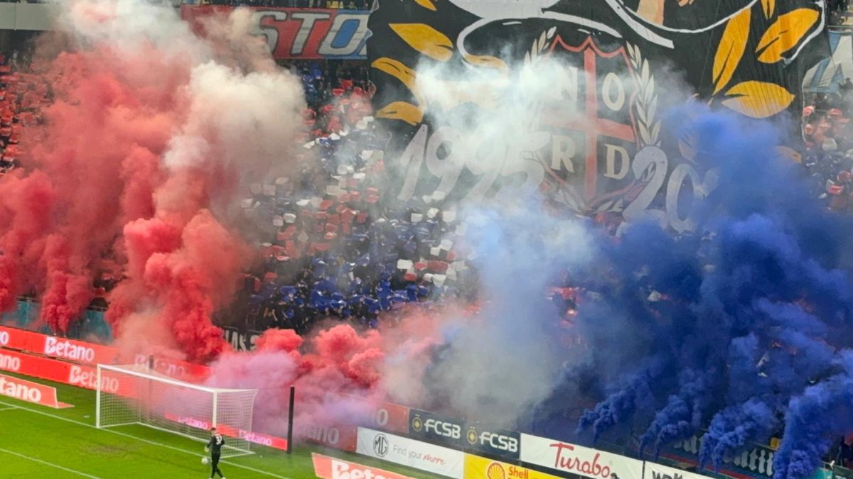 Atmosfera la FCSB - Rapid + Scenografia celor din Peluza Nord a roș-albaștrilor