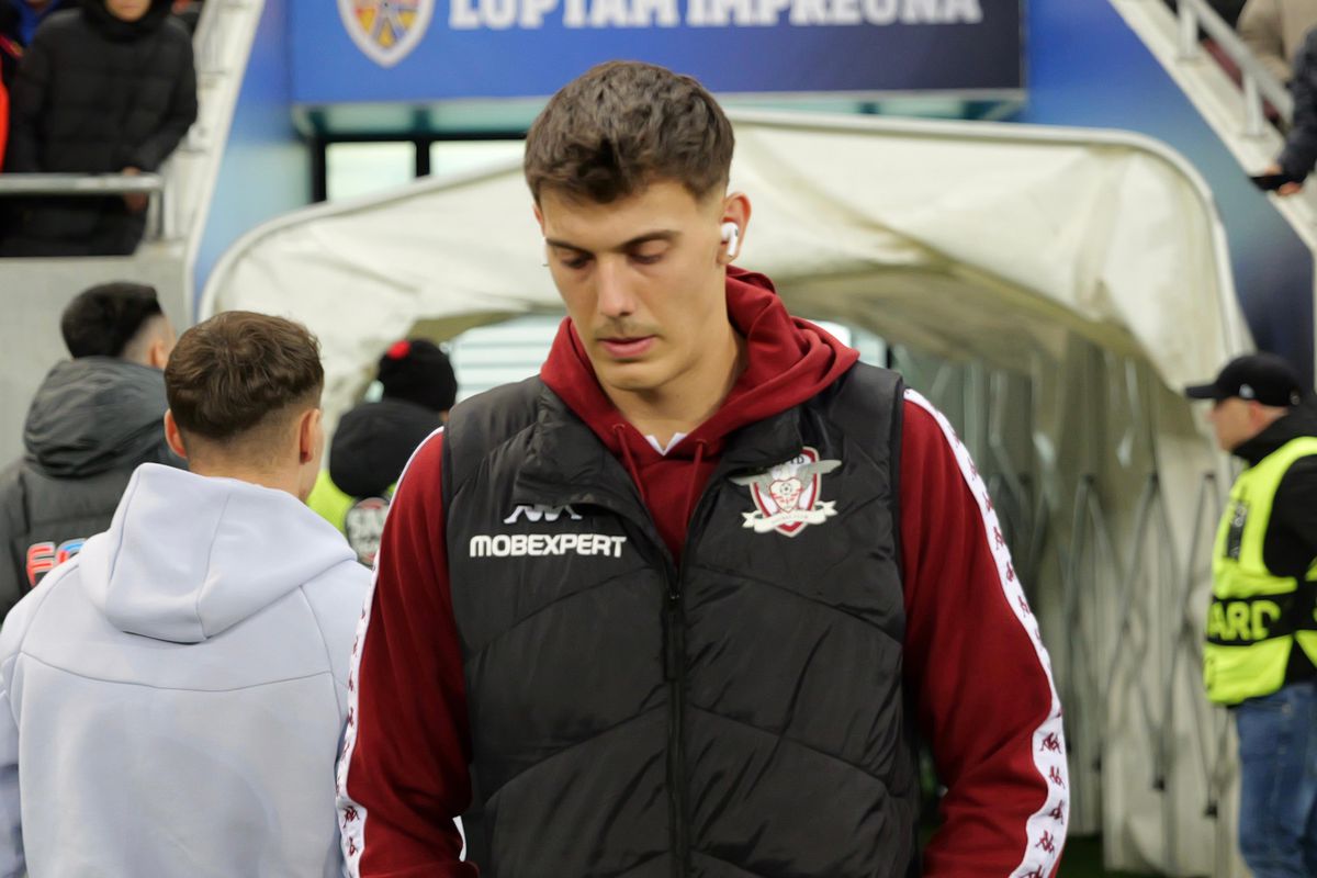 Jucătorii de la FCSB și Rapid, înainte de meciul din etapa #21 / foto: Andrei Furnigă (GSP)