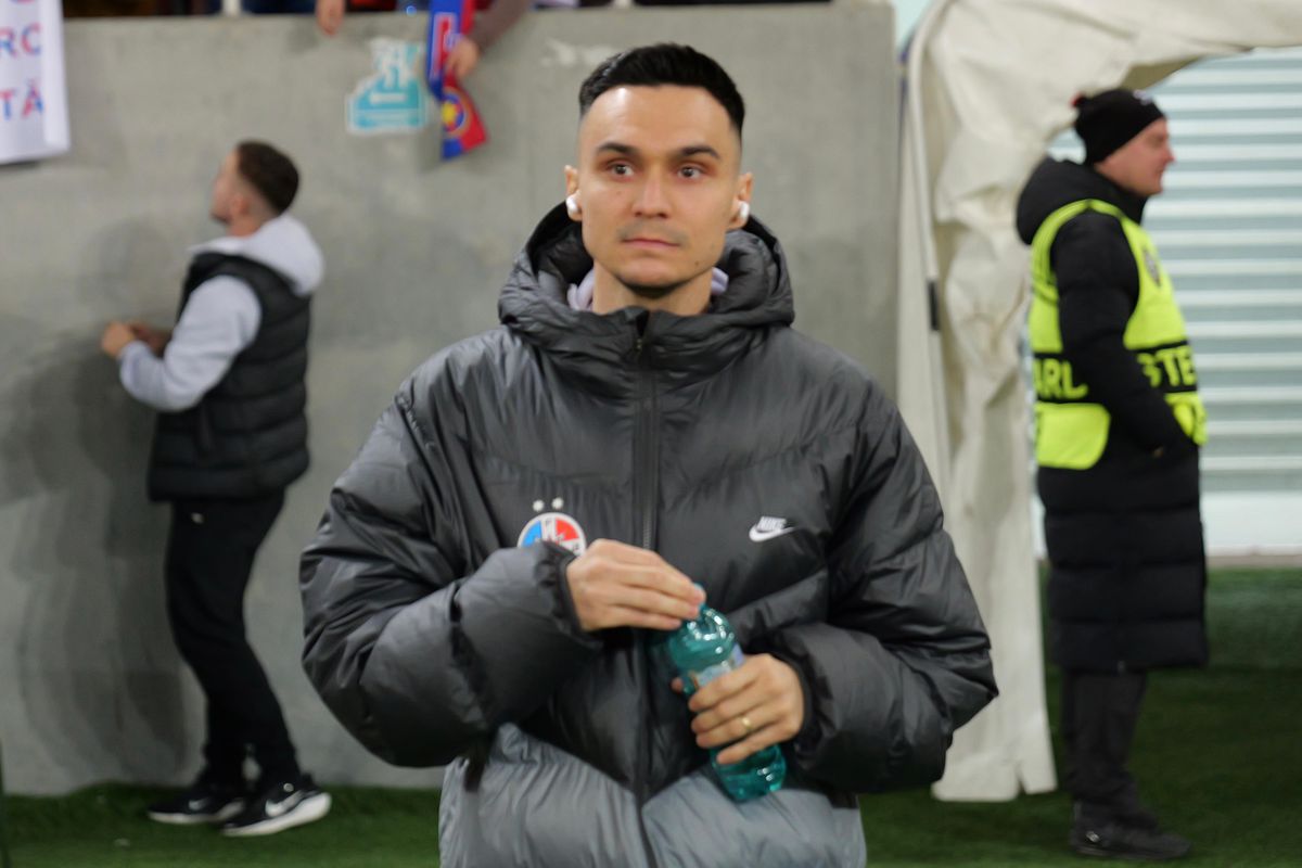 Jucătorii de la FCSB și Rapid, înainte de meciul din etapa #21 / foto: Andrei Furnigă (GSP)