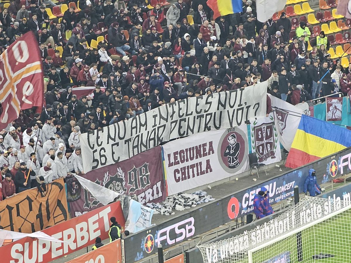 Mesajele apărute în peluze la FCSB - Rapid
