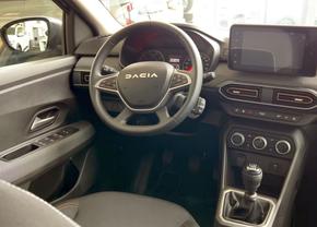 Englezii au văzut noul model Dacia și l-au descris într-un singur cuvânt