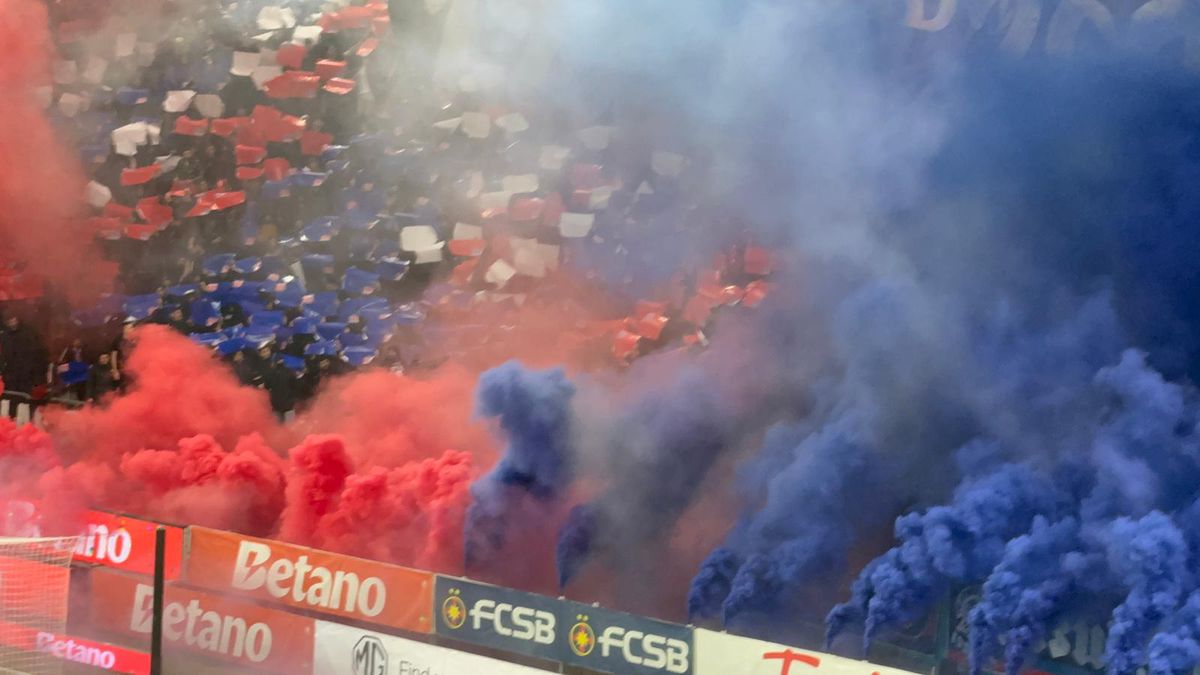 Atmosfera la FCSB - Rapid + Scenografia celor din Peluza Nord a roș-albaștrilor