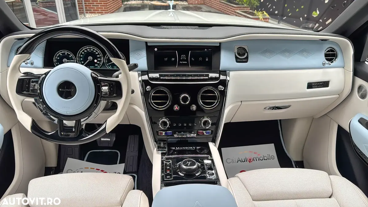 Rolls-Royce-ul Cullinan Mansory al lui Mirel Rădoi, ridicat de platformă în Capitală