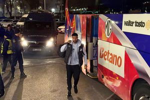 FCSB - Rapid » Reporterii GSP transmit de la stadion: ECHIPELE DE START