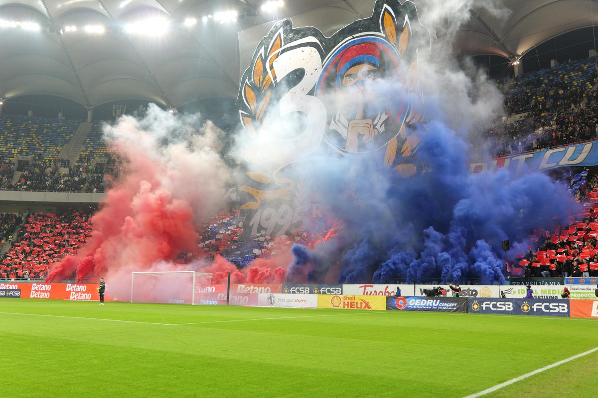 Atmosfera la FCSB - Rapid + Scenografia celor din Peluza Nord a roș-albaștrilor