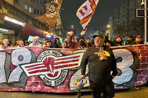 FCSB - Rapid » Reporterii GSP transmit de la stadion + Fanii giuleșteni, în corteo spre Arena Națională