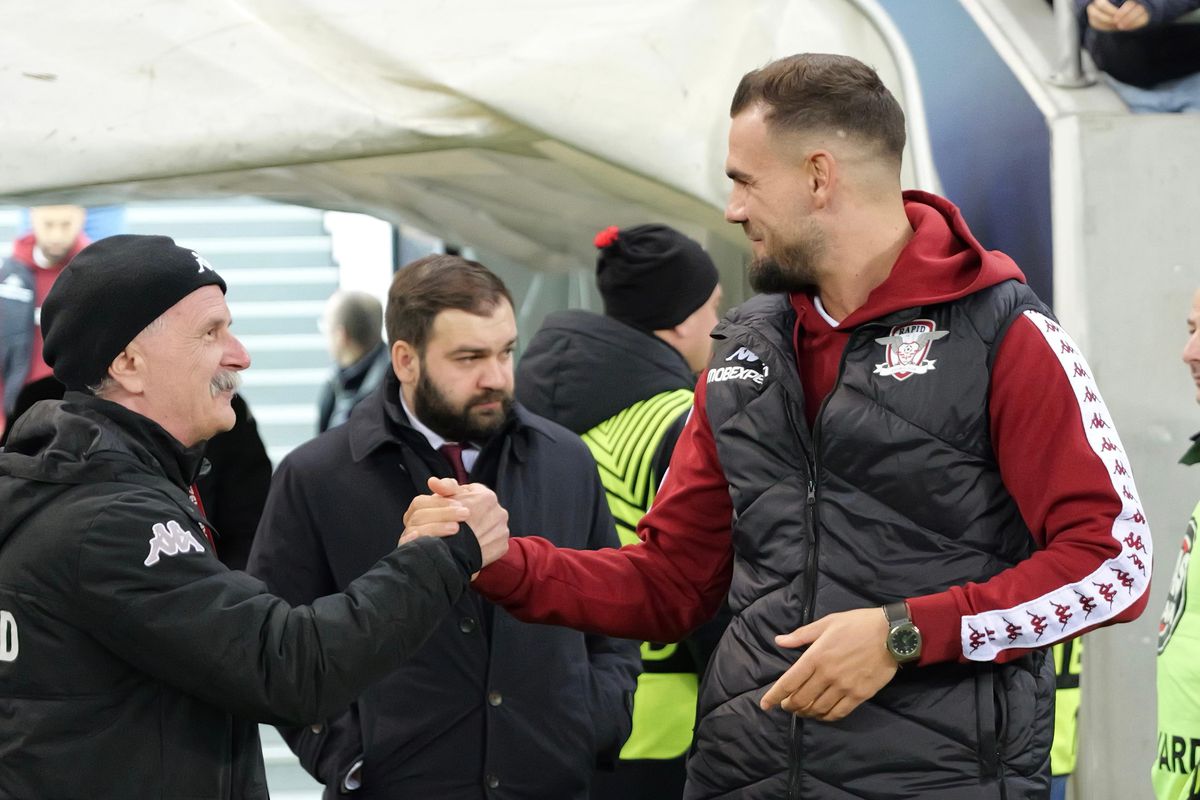 Jucătorii de la FCSB și Rapid, înainte de meciul din etapa #21 / foto: Andrei Furnigă (GSP)