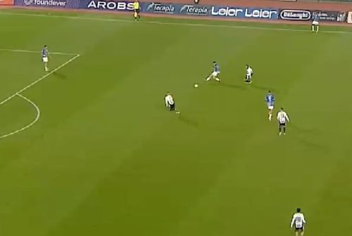 VIDEO CU FAZA Fostul jucător al lui FCSB a adus Crăciunul mai devreme » Incredibil ce cadou a putut să facă în U Cluj - Farul!