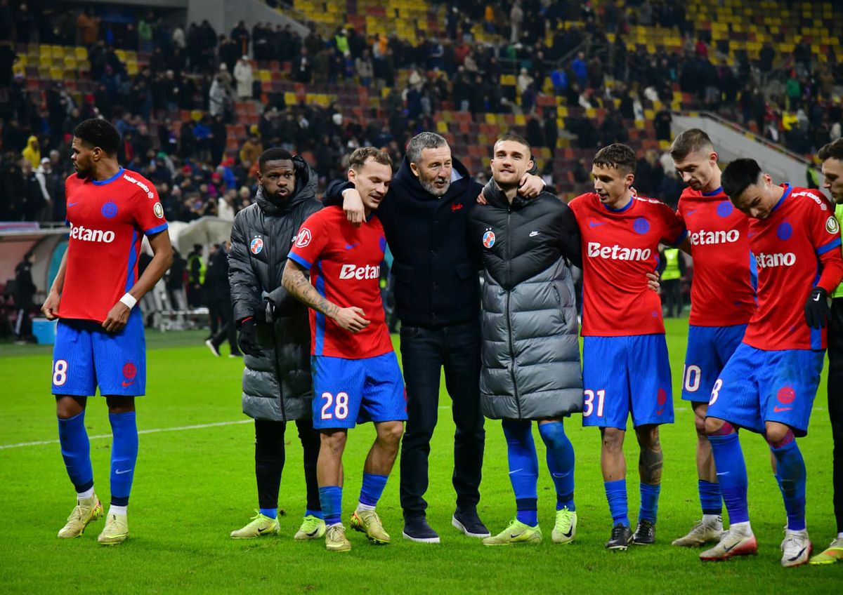 Imagini incredibile după FCSB - Rapid! Ce a făcut MM Stoica, atunci când echipa era chemată la un cântec rasist: „Am avut și vom avea mereu ...”