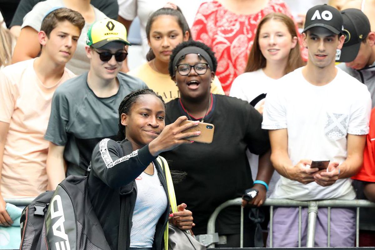 VIDEO Sorana Cîrstea a învins-o pe Bianca Andreescu și e în semifinale la Madrid: „Sorana, nu se poate, e doar un joc”