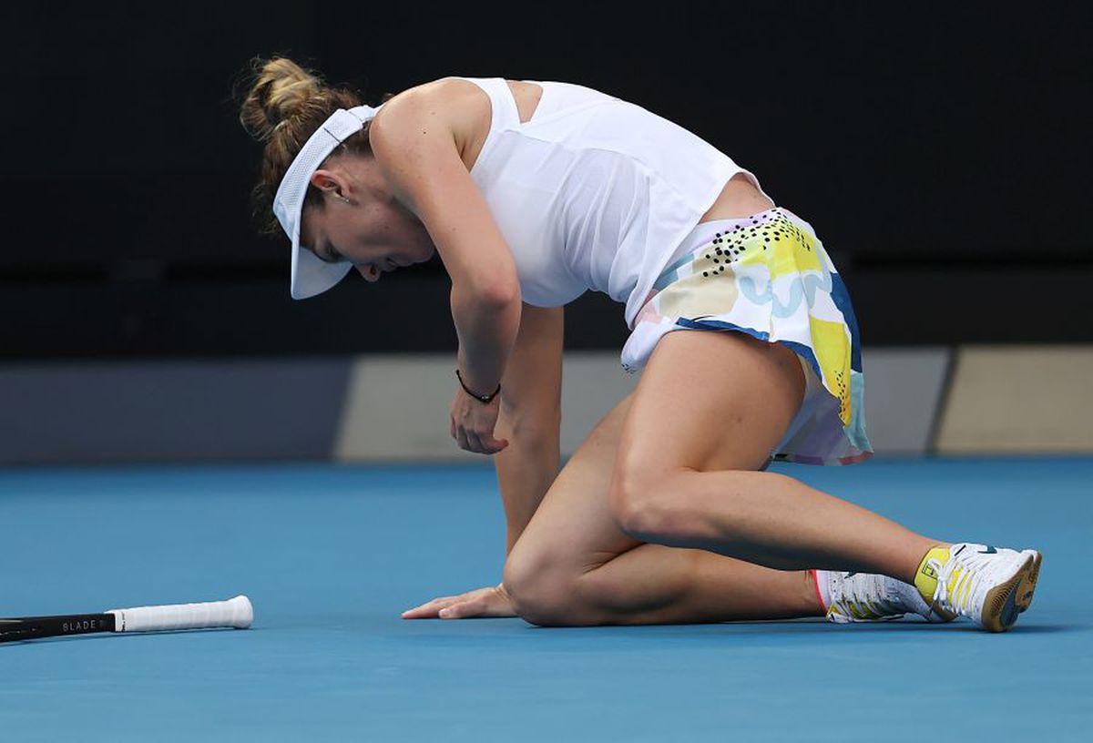 SIMONA HALEP, turul 2 la Australian Open // Ce a remarcat Mats Wilander după accidentarea Simonei Halep: „Uitați-vă puțin la încheietură” + ce spune despre meci
