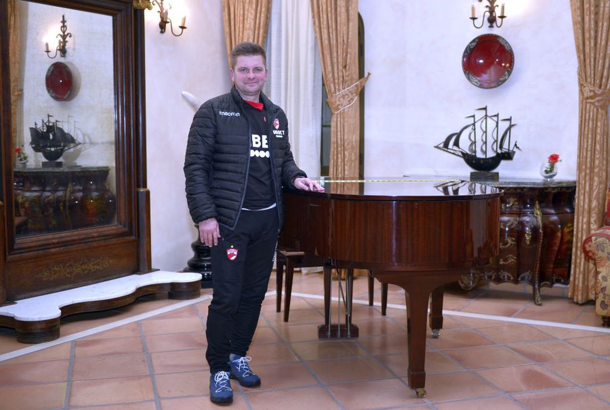 DINAMO // Dusan Uhrin la ora marilor confesiuni: „Aș vrea bugetul FCSB, dar mi-e imposibil să mă văd acolo!” + de ce s-a simțit ca-n „Singur acasă”