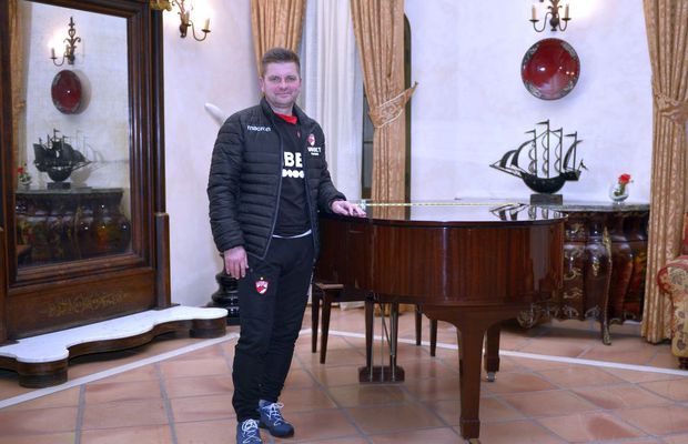 DINAMO // Dusan Uhrin la ora marilor confesiuni: „Aș vrea bugetul FCSB, dar mi-e imposibil să mă văd acolo!” + de ce s-a simțit ca-n „Singur acasă”
