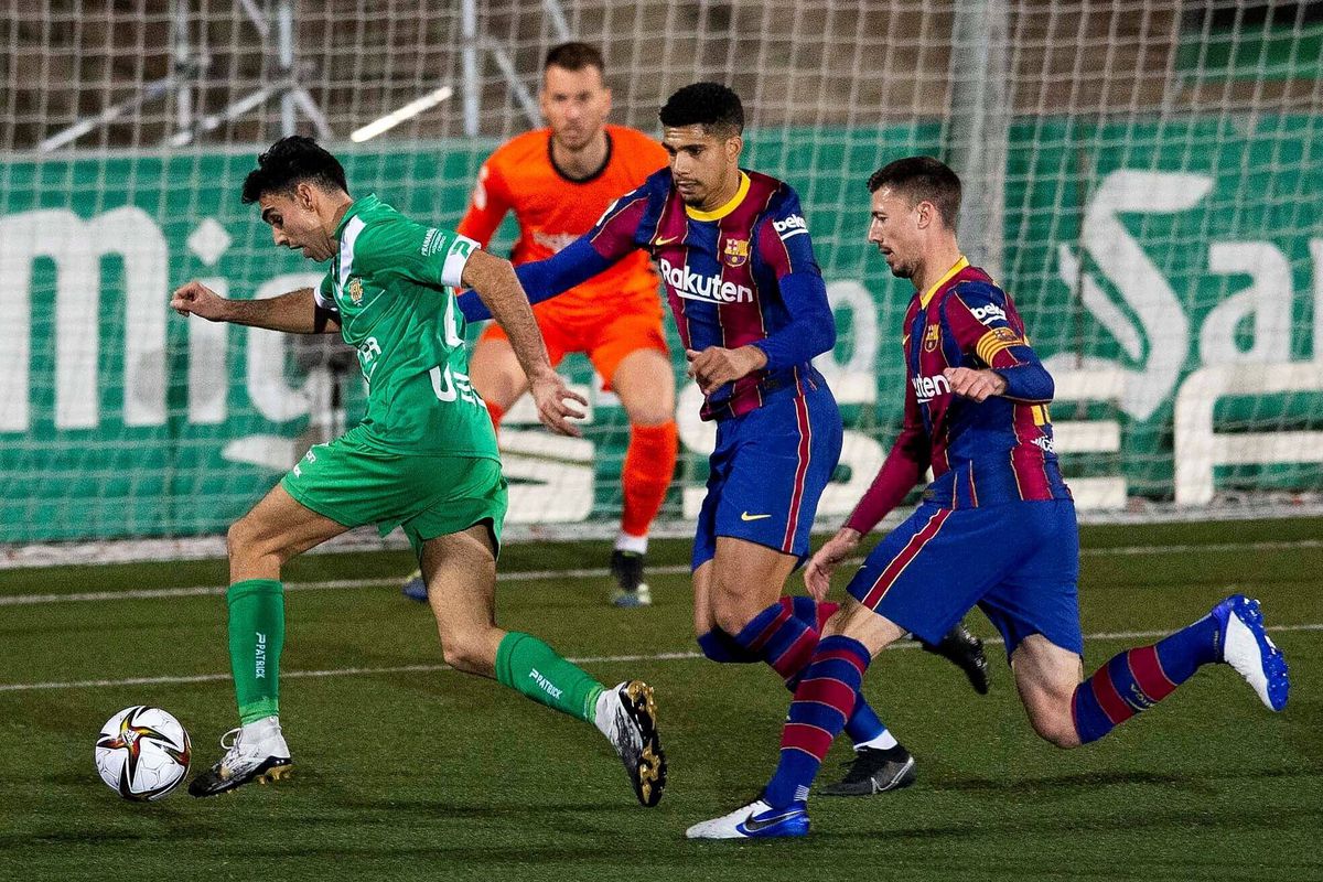 Ce cadou a primit de la catalani portarul de liga a treia care a apărat două penalty-uri cu Barcelona