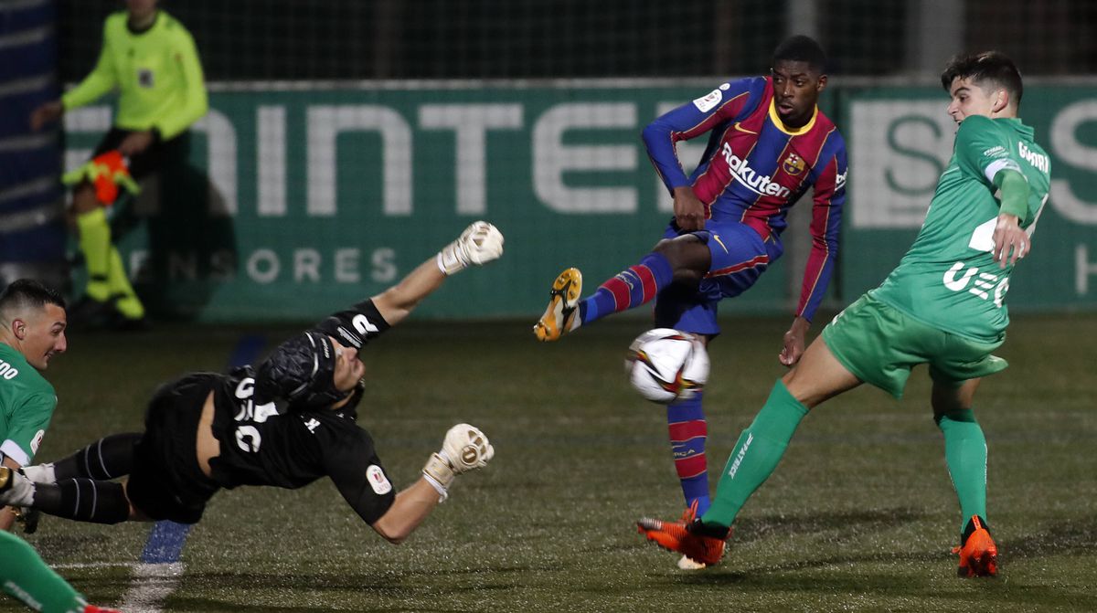 Ce cadou a primit de la catalani portarul de liga a treia care a apărat două penalty-uri cu Barcelona