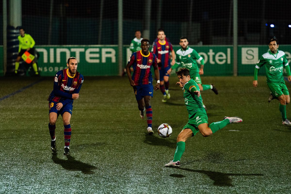 Ce cadou a primit de la catalani portarul de liga a treia care a apărat două penalty-uri cu Barcelona